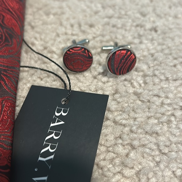 NWT Men’s Necktie and matching cufflinks - Picture 5 of 6